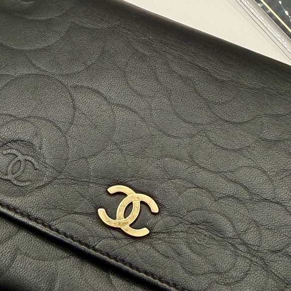 Chanel Bag - Picture 2 of 16